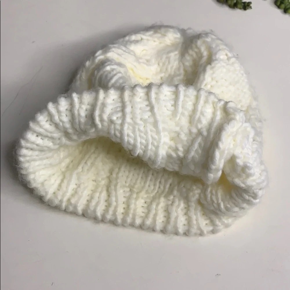 Faded Glory Cable Knit Gloves & Hat Toggle Tusk winter white essentials